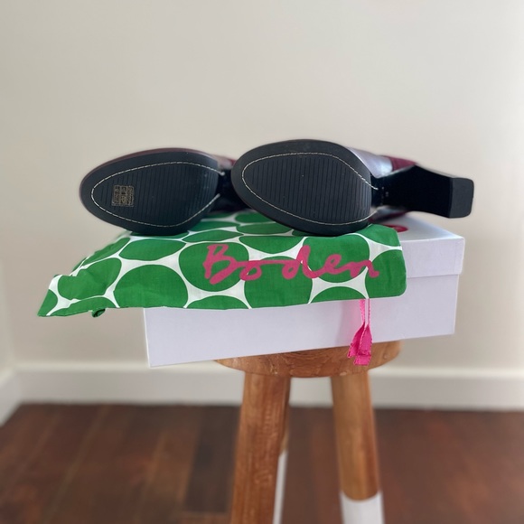 Boden Chelsea boots in burgundy leather and suede - Picture 6 of 9